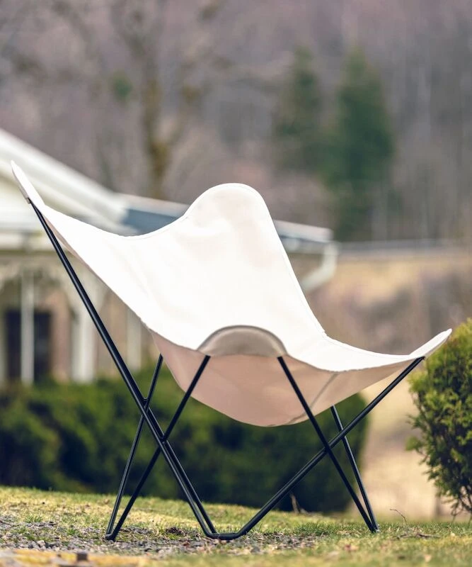 Cuero Sunshine Mariposa Lepakkotuoli Sunbrella-kangas Tummanharmaa 5082 Musta Ja 1 Cuero Sunshine Mariposa Lepakkotuoli Sunbrella-kangas Tummanharmaa 5082 Musta Ja