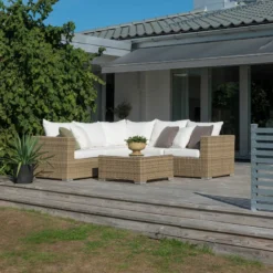 Hillerstorp Valencia Polyrottinki Sohvapöytä 80x80x40cm