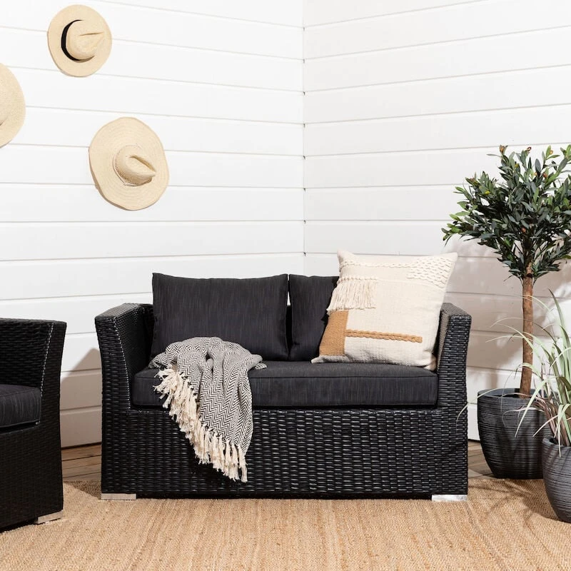 Veke Vanamo 2-istuttava Sohva Musta/harmaa 1 Veke Vanamo 2-istuttava Sohva Musta/harmaa